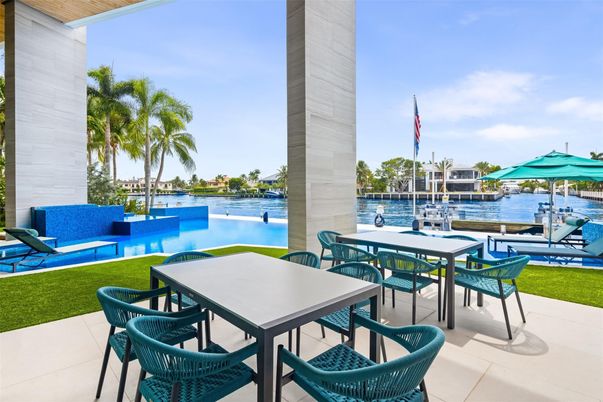 Exterior, Lake, Pool, Water