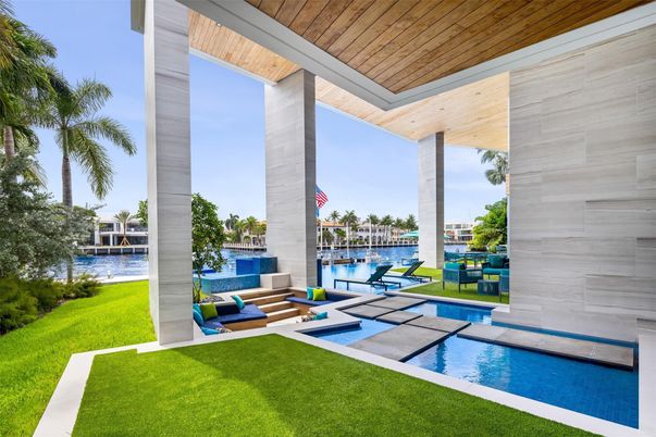 Exterior, Pool, Water
