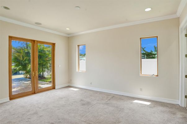 Empty room, Interior, Recessed Lighting