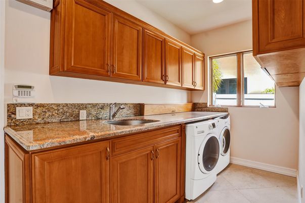 Interior, Recessed Lighting, Washer