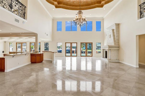 Chandelier, Fireplace, Interior, Recessed Lighting