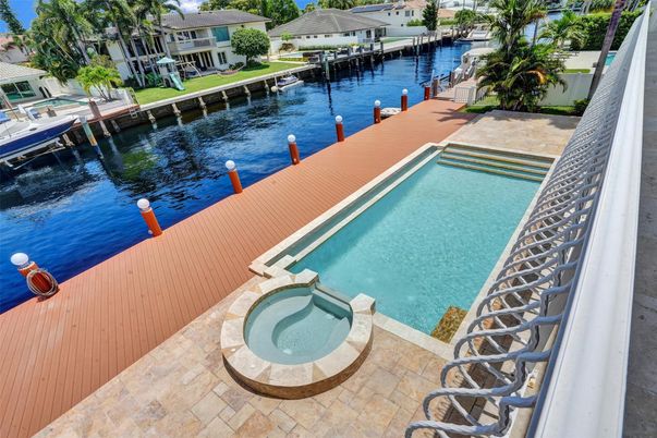 Exterior, Pool, Water