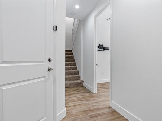 Interior, Recessed Lighting, Wood Texture Flooring