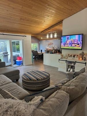 Dining room, Interior, Living room, Pendant Lights, Recessed Lighting, Wooden Ceilings, Wood Texture Flooring
