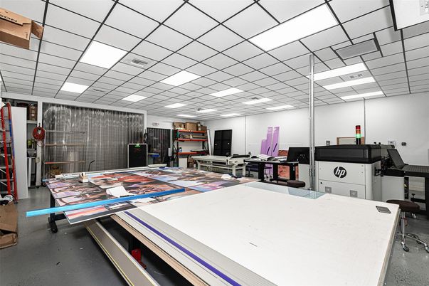 Fitness Equipment, Interior, Recessed Lighting
