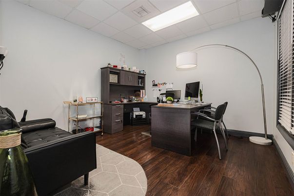 Home Office, Interior, Kitchen, Recessed Lighting, Wood Texture Flooring