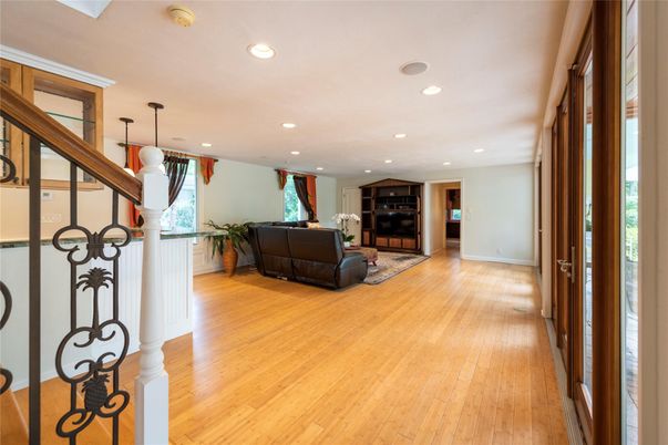 Interior, Living room, Recessed Lighting, Sun Room, Wooden Ceilings