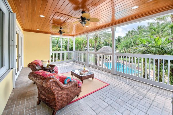 Interior, Living room, Recessed Lighting, Sun Room, Wooden Ceilings