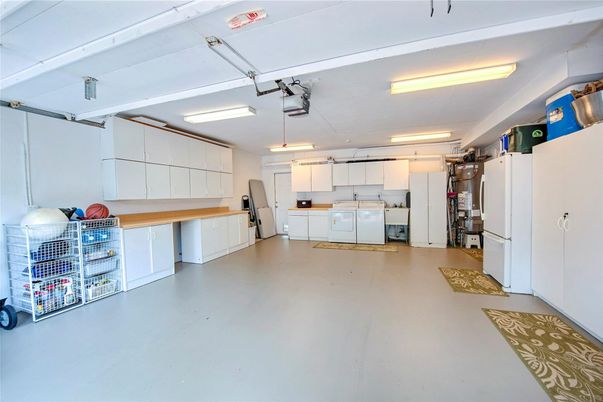 Garage, Interior, Washer