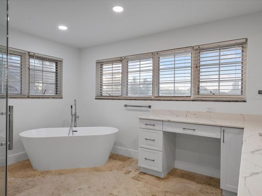 Bathroom, Free Standing Baths, Interior, Recessed Lighting