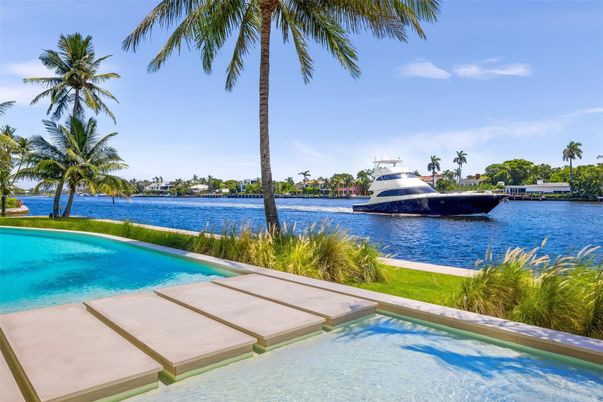 Exterior, Pool, Water