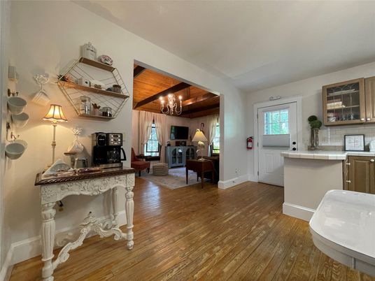 Chandelier, Interior, Kitchen, Wood Texture Flooring