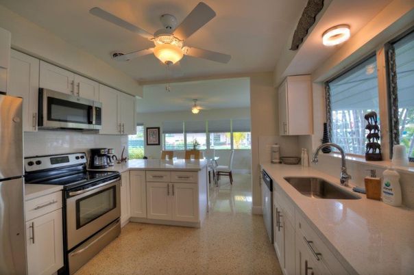 Dining room, Interior, Kitchen, Stainless Steel Appliances