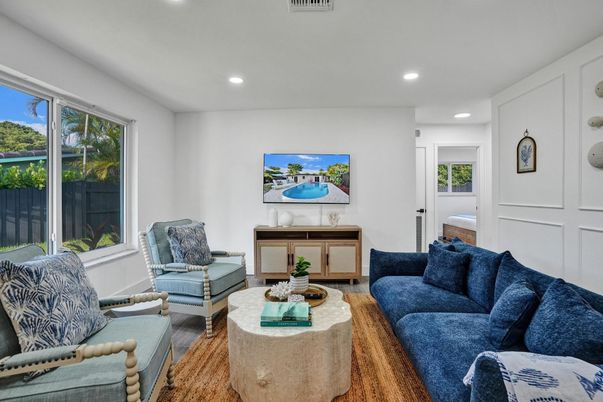 Interior, Living room, Recessed Lighting, Wood Texture Flooring