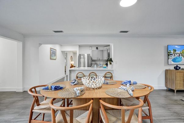 Dining room, Interior, Kitchen, Stainless Steel Appliances, Wood Texture Flooring