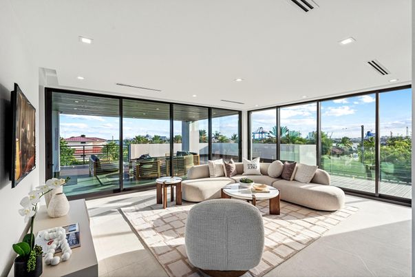 Interior, Living room, Recessed Lighting, Water