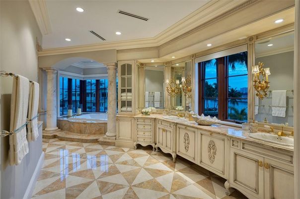 Bathroom, Dual Sink Vanities, Interior, Recessed Lighting