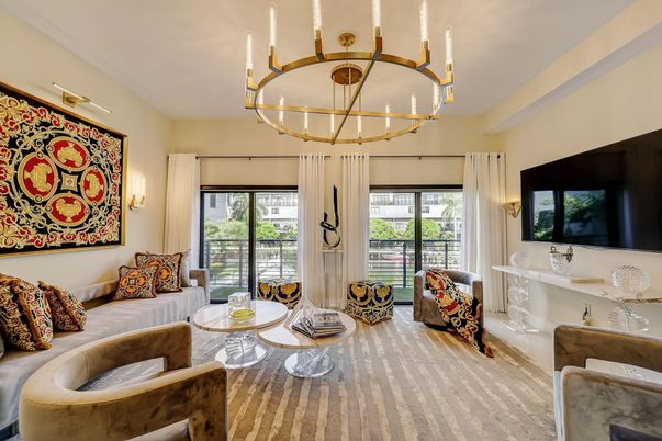 Chandelier, Interior, Living room