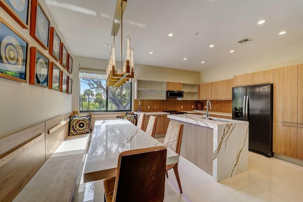 Dining room, Interior, Kitchen, Pendant Lights, Recessed Lighting, Stainless Steel Appliances