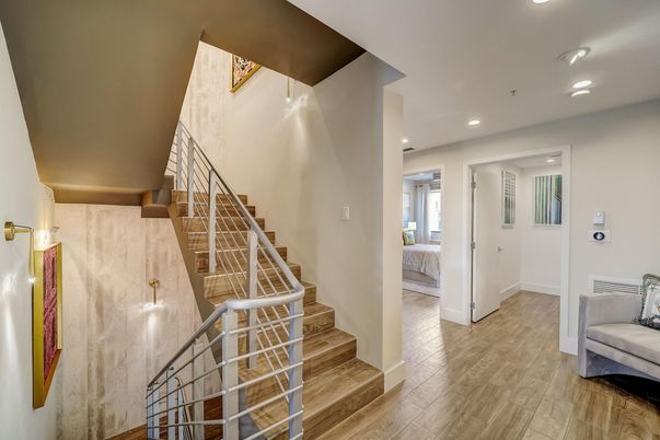Interior, Recessed Lighting, Wood Texture Flooring