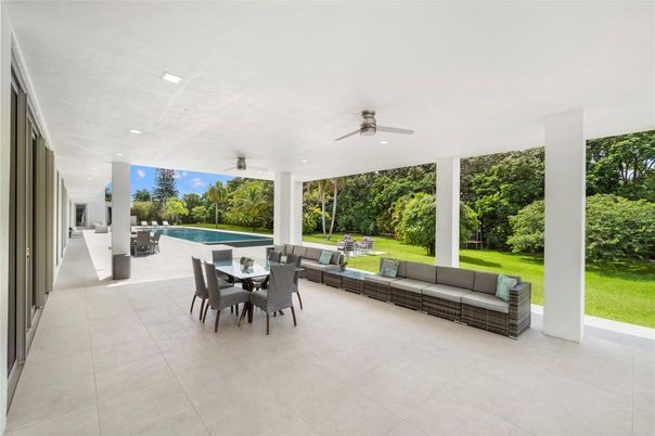Dining room, Interior, Recessed Lighting