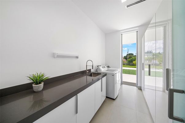 Interior, Washer