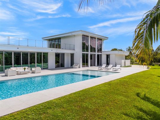 Backyard, Exterior, Pool