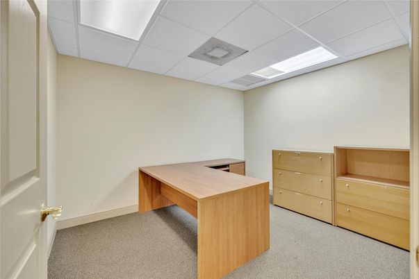 Home Office, Interior