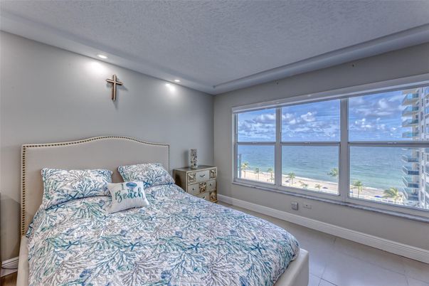 Bedroom, Interior, Recessed Lighting, Water