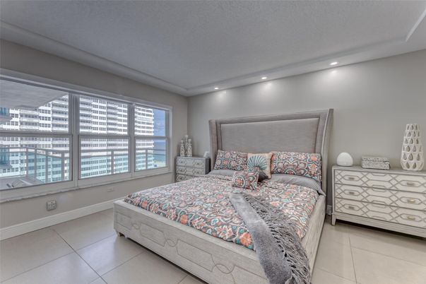 Bedroom, Interior, Recessed Lighting