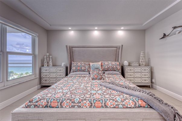 Bedroom, Interior, Recessed Lighting