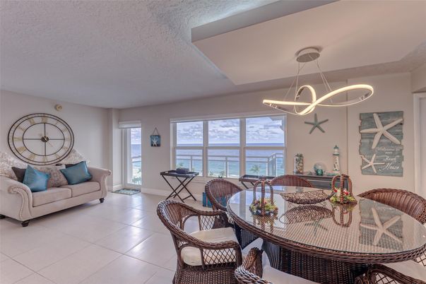 Dining room, Interior, Pendant Lights, Water