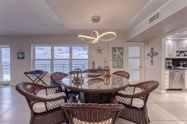Dining room, Interior, Kitchen, Pendant Lights, Water