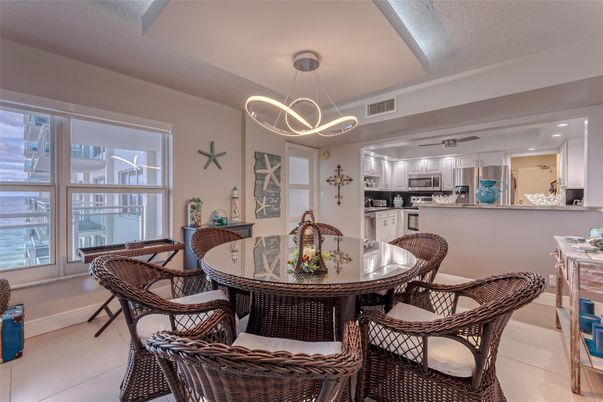Dining room, Interior, Kitchen, Pendant Lights, Recessed Lighting