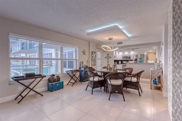 Dining room, Interior, Kitchen, Pendant Lights