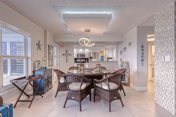 Dining room, Interior, Kitchen, Pendant Lights, Stainless Steel Appliances