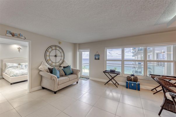 Bedroom, Interior, Water