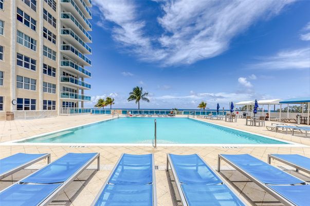 Exterior, Pool, Water