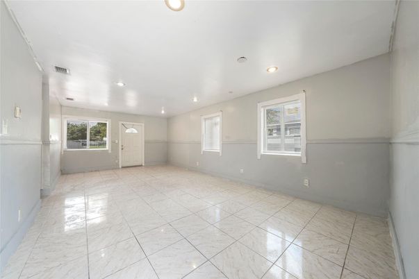 Empty room, Interior, Marble, Recessed Lighting