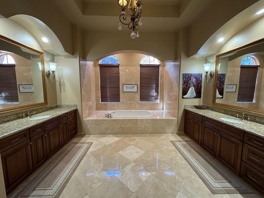 Bathroom, Dual Sink Vanities, Interior, Recessed Lighting