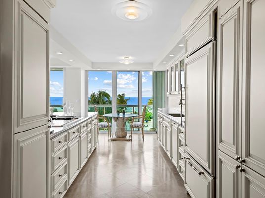 Interior, Kitchen, Recessed Lighting, Water