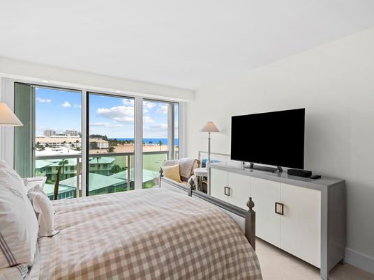 Bedroom, Interior, Water
