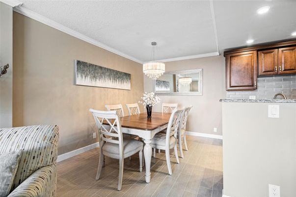 Chandelier, Dining room, Interior, Recessed Lighting, Wood Texture Flooring