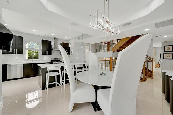Dining room, Interior, Kitchen, Pendant Lights, Recessed Lighting, Stainless Steel Appliances