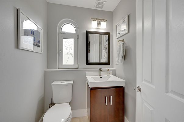 Bathroom, Interior