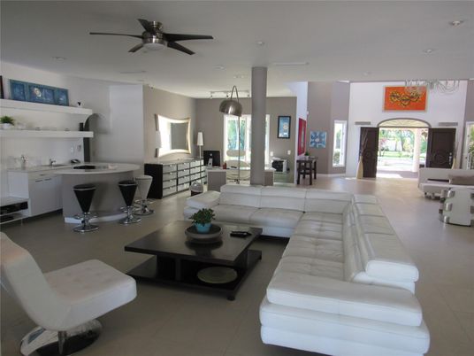 Interior, Kitchen, Living room, Pendant Lights, Recessed Lighting