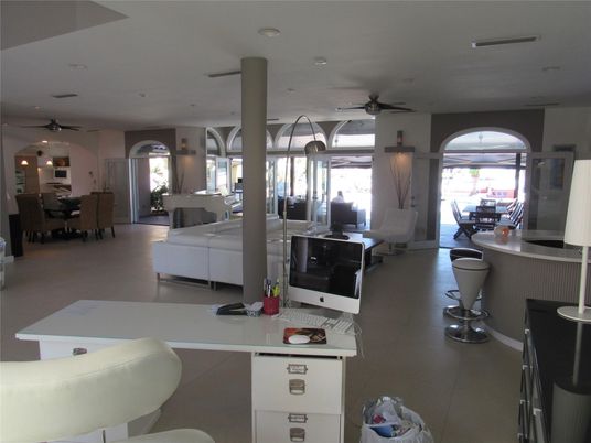 Dining room, Interior, Living room, Recessed Lighting