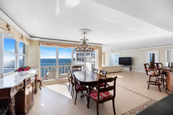 Chandelier, Dining room, Interior, Water