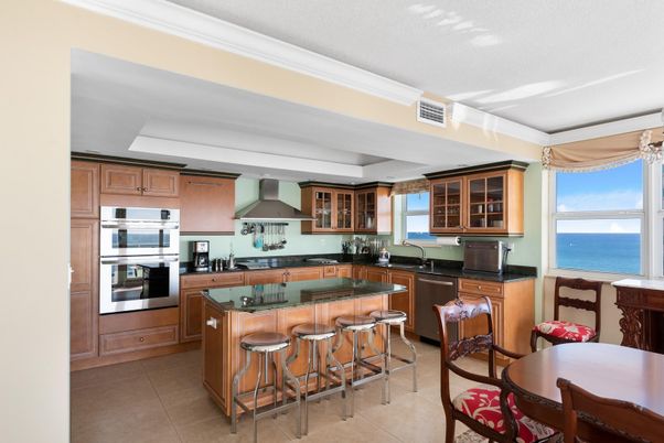 Dining room, Interior, Kitchen, Stainless Steel Appliances, Water