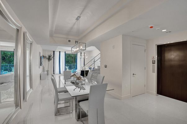 Dining room, Interior, Pendant Lights, Recessed Lighting